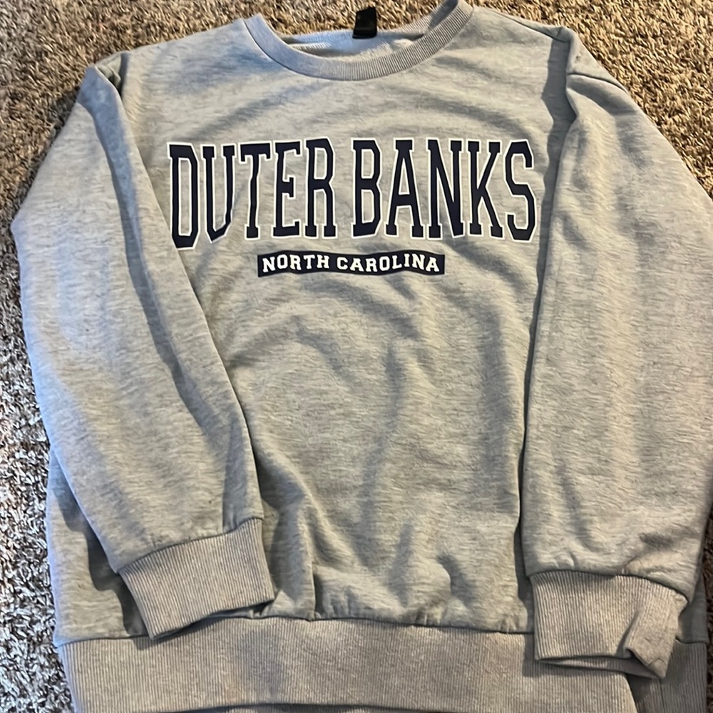 This is a great crewneck the arm length is kinda short, for me at least.